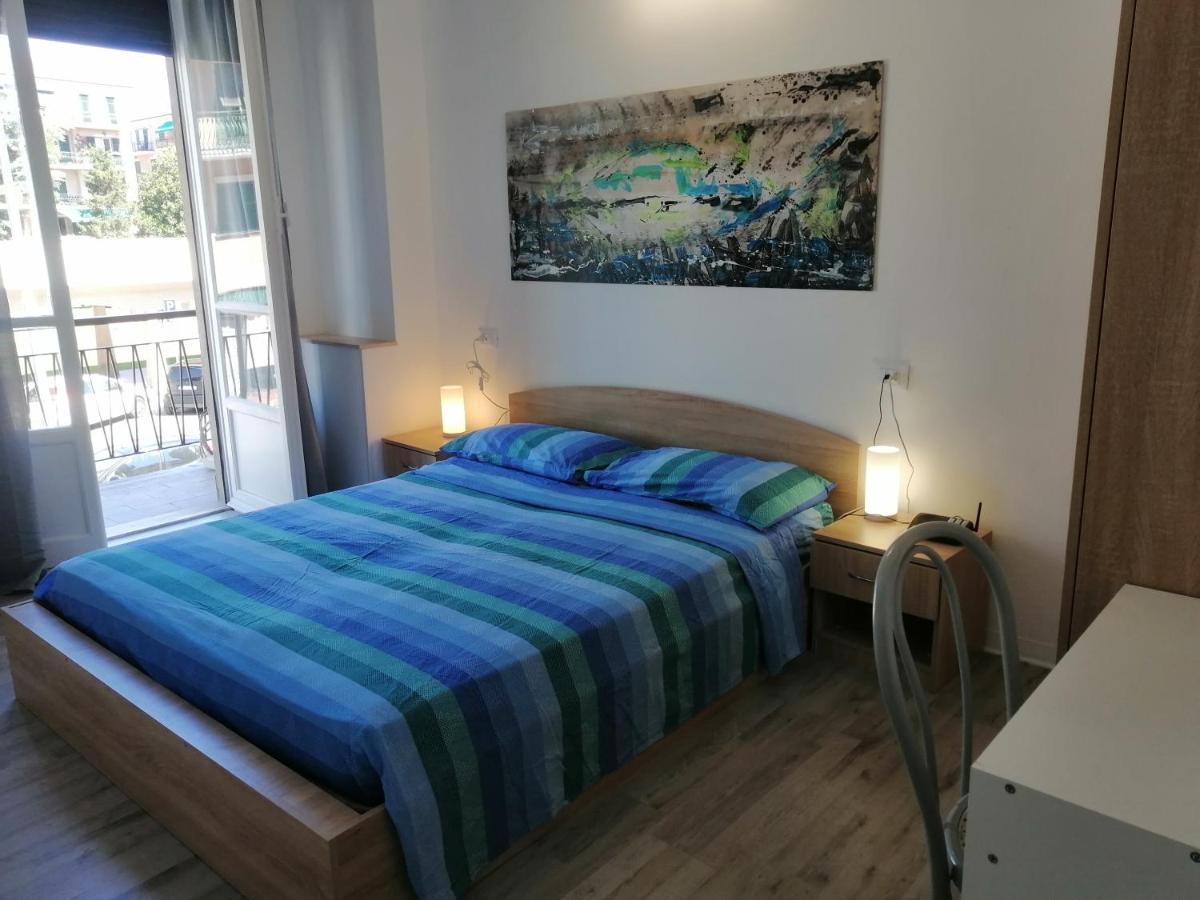 Albergo Blue Fish Albisola Superiore Bagian luar foto