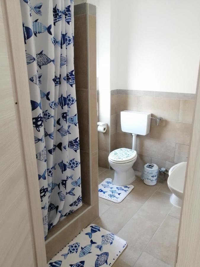 Albergo Blue Fish Albisola Superiore Bagian luar foto